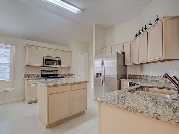 5th image of 107 N Rolling Meadows Dr