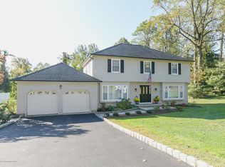 10 Doherty Dr, Middletown, NJ 07748