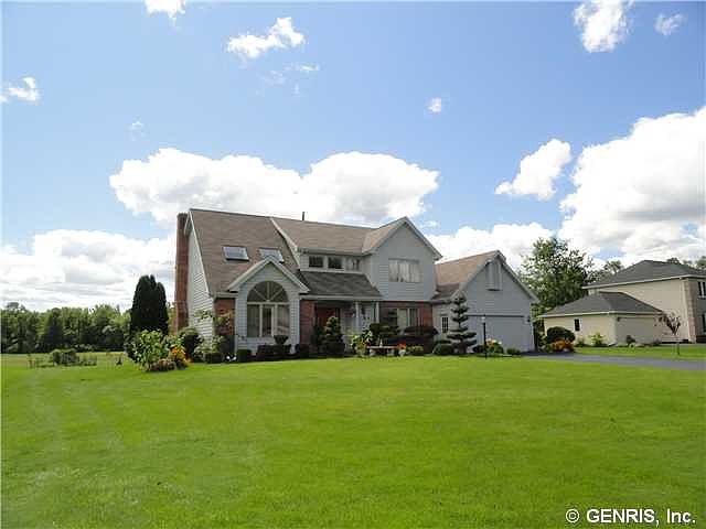 1st image of 38 Alden Glen Dr