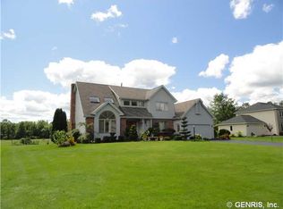 38 Alden Glen Dr, Webster, NY 14580