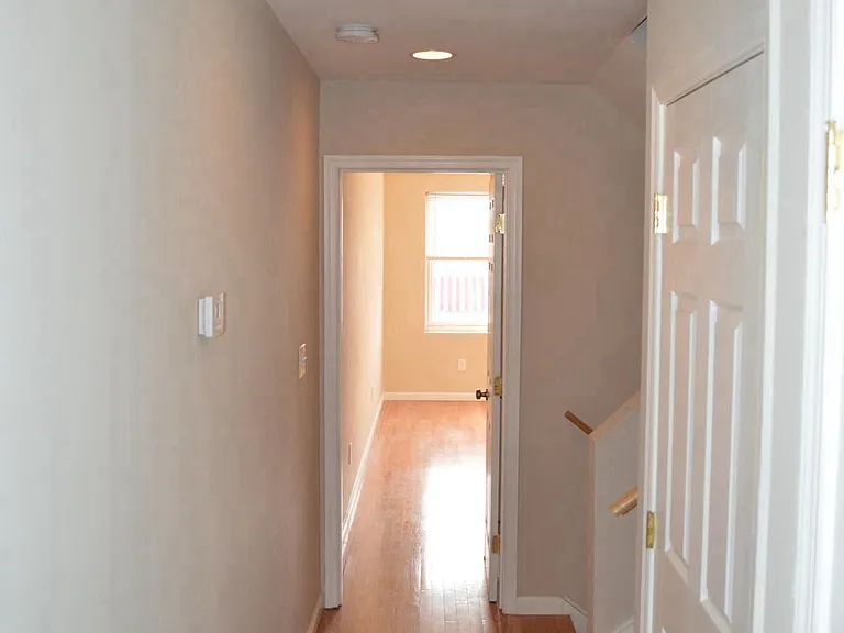 513 S Chester St — Photo 7