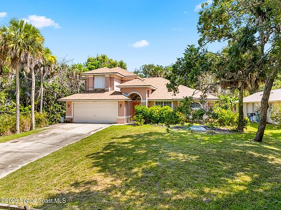 3rd image of 275 Cardinal Dr
