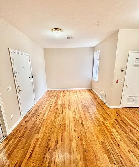 364 White St #11 — Photo 6
