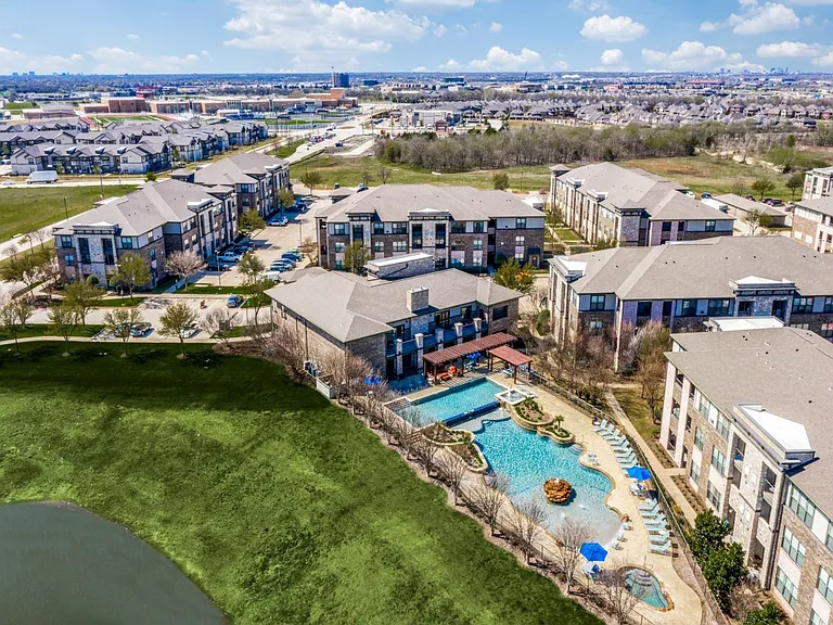 Aspire Mckinney Ranch swimming pool