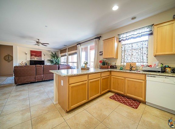 2nd image of 276 Fonzie Ave