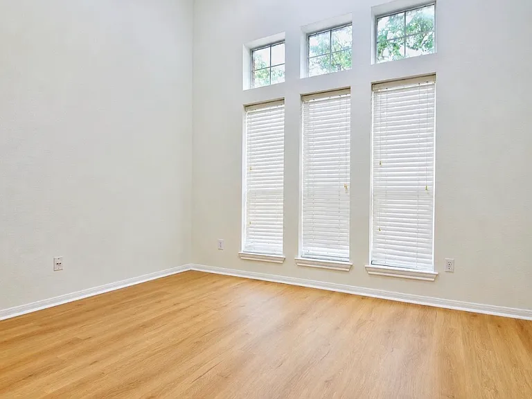 4205 Bent Wood Ct — Photo 33