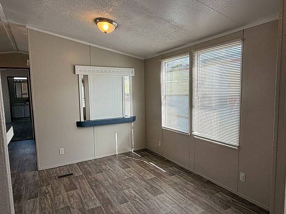 3rd image of 2014 Colonial Dr #2014