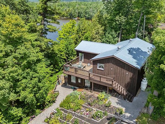 3rd image of 739 Marble Point Rd