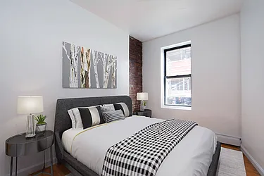 Rented by R New York