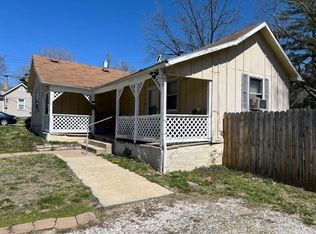 441 N Grover St, Liberty, MO 64068