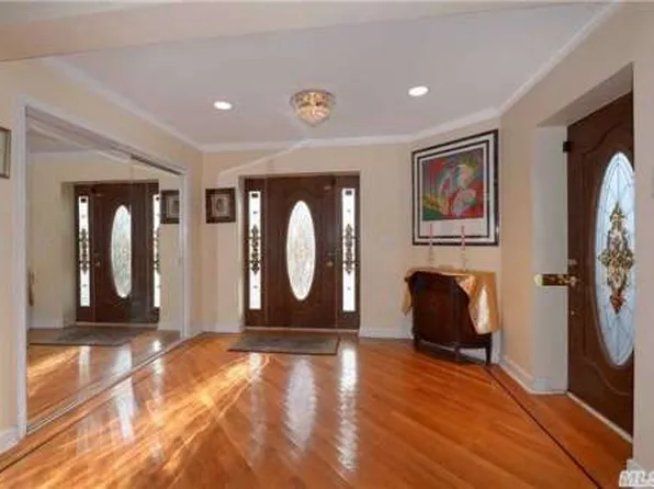 71-35 Harrow Street image 1 of 18