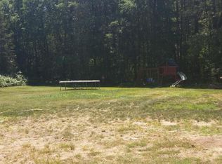 12 Walnut St #B, Douglas, MA 01516