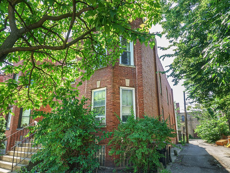 2nd image of 847 E 64th Pl