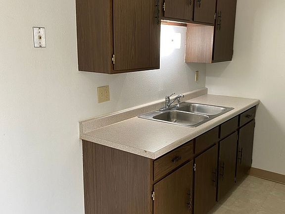 5th image of 734 11th St NE #7073231