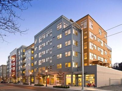 827 Hiawatha Pl S APT 207, Seattle, WA, 98144