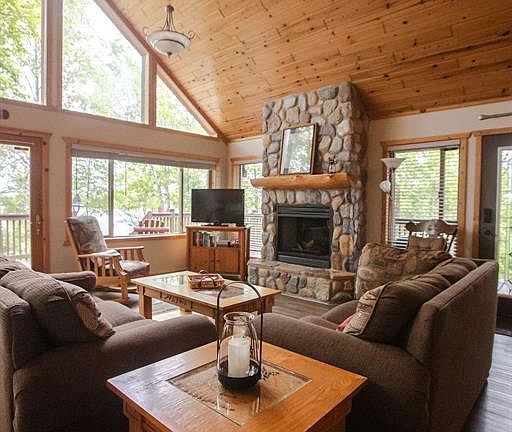 4th image of 6009 W Dobbert Road