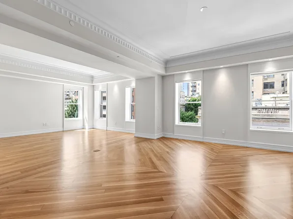 33 East 74th Street image 1 of 22