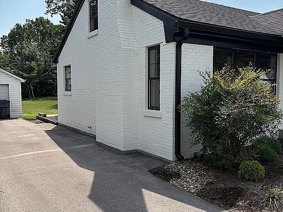 4th image of 480 Longview Dr