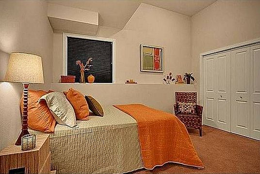 3rd image of 211B 26th Ave E
