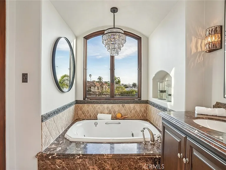 215 S Poinsettia Ave — Photo 20