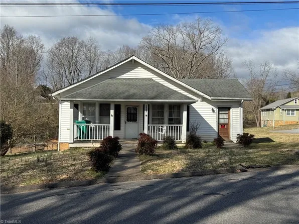 100 S Jonesville Blvd, Jonesville, NC 28642