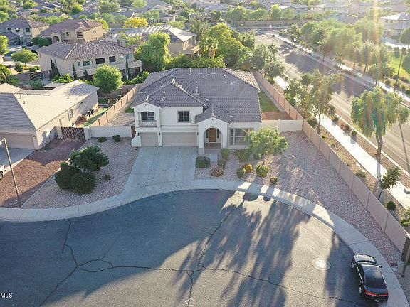 4th image of 4586 N 153rd Ave