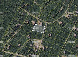 White Tail Ln, Dingmans Ferry, PA 18328