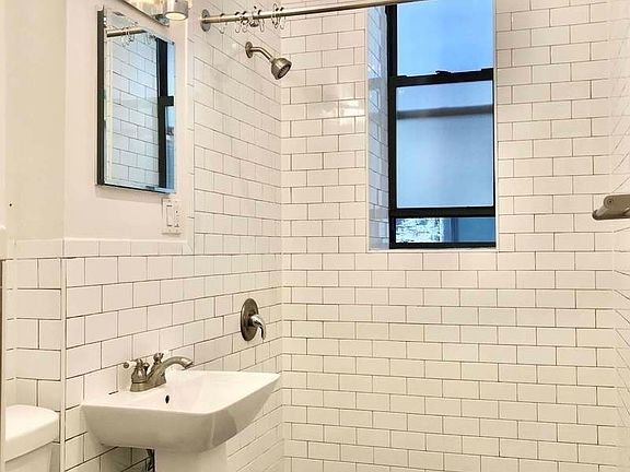 5th image of 136 W 111th St #5R