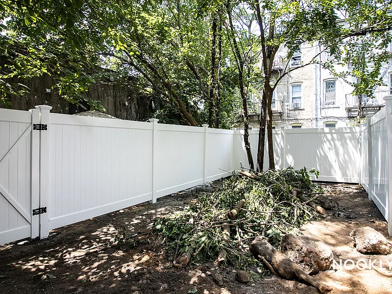 1553 De Kalb Ave #1R — Photo 11