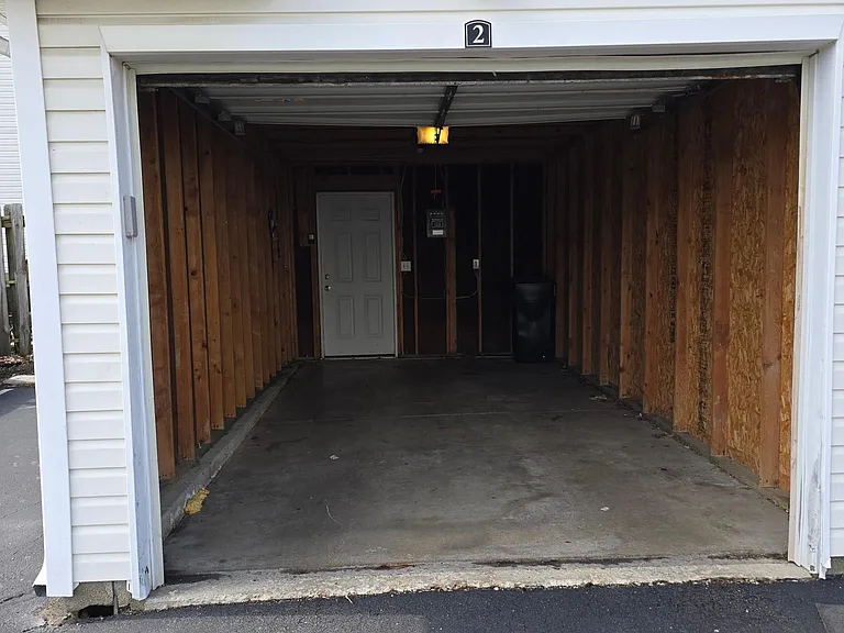 1028 Hartford Village Blvd #B — Photo 13