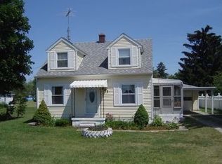 901 W Russell Rd, Tecumseh, MI 49286