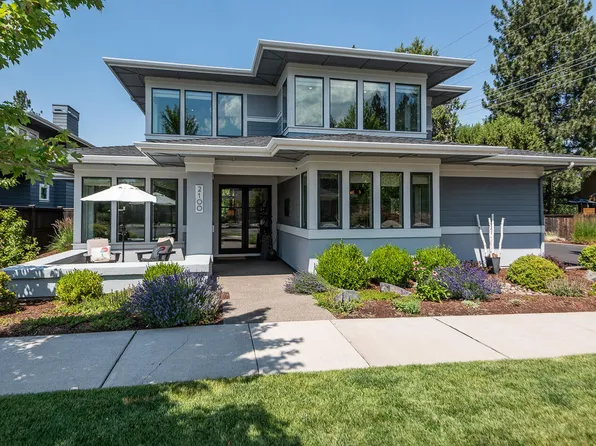 2100 NW Newport Hills Dr, Bend, OR 97703