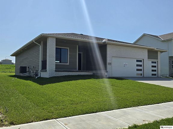 2nd image of 11103 N 173rd St