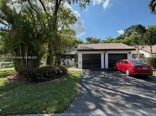 9222 Wedgewood Ln, Fort Lauderdale, FL 33321