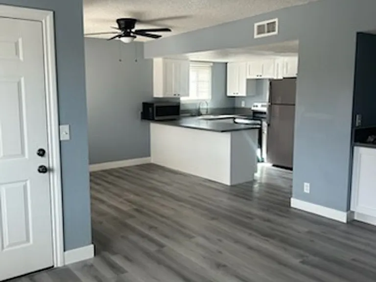 6240 Bellota Dr — Photo 2