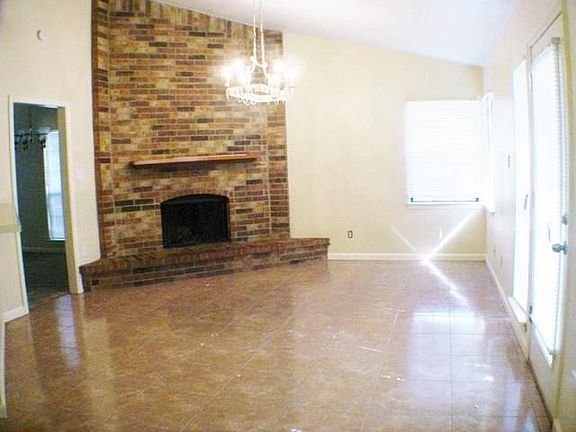 5th image of 1052 Granite Ln