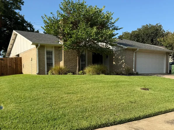 6700 Forestview Dr, Arlington, TX 76016
