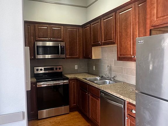 5th image of 106 N Broad St #B