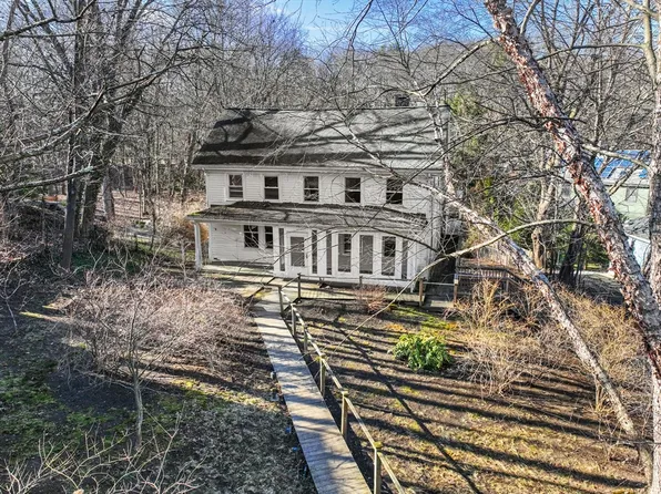 33 Terrace Ave, Newton, MA 02461