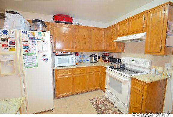 3rd image of 2902 Curtis Dr