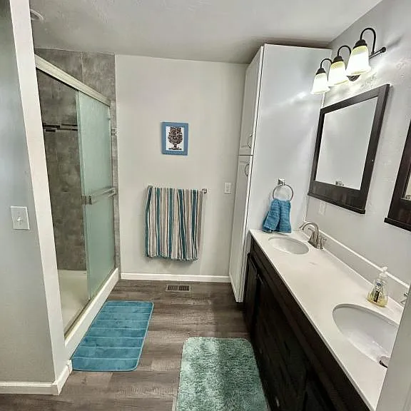 233 Greydene Ave — Photo 16