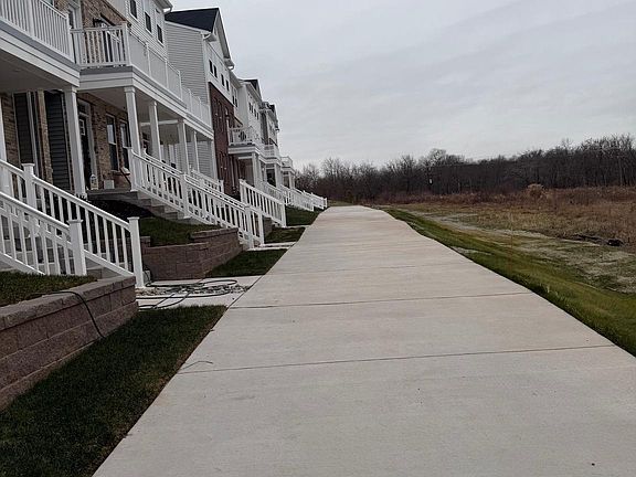 3rd image of 616 Brass Ln