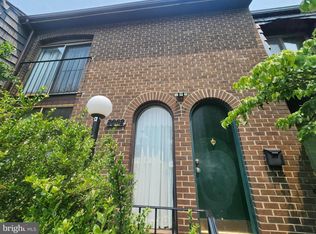 8002 Inverness Ridge Rd, Potomac, MD 20854