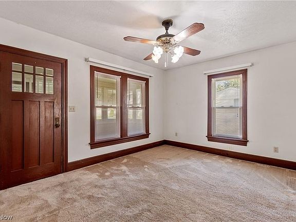 5th image of 529 Lamont Ave
