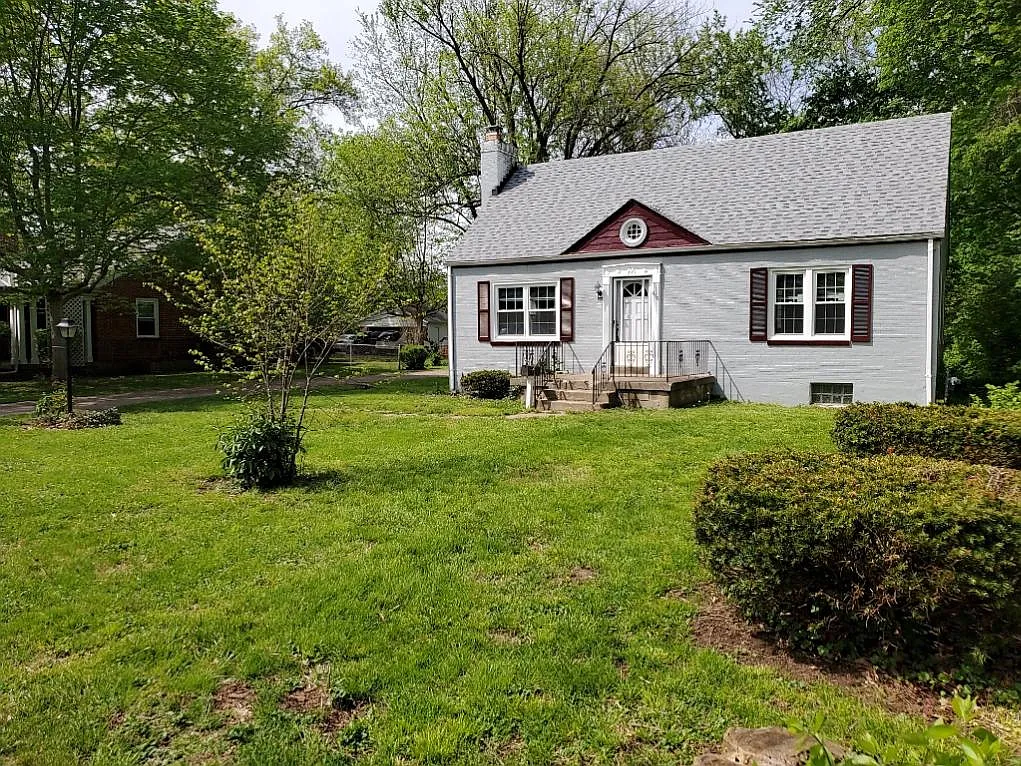 650 Shady Ln photo 1