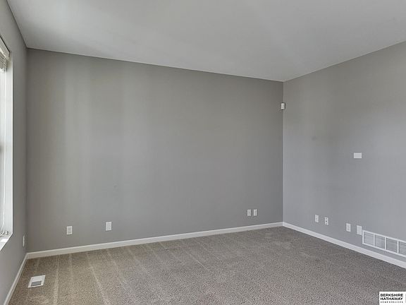 3rd image of 10714 S 110th Ave