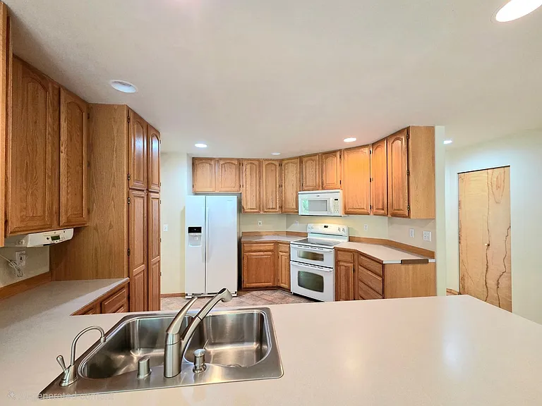 1812 Aspen Pl — Photo 5