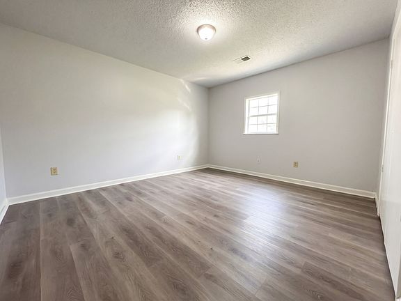 5th image of 854 Carrolton Ave