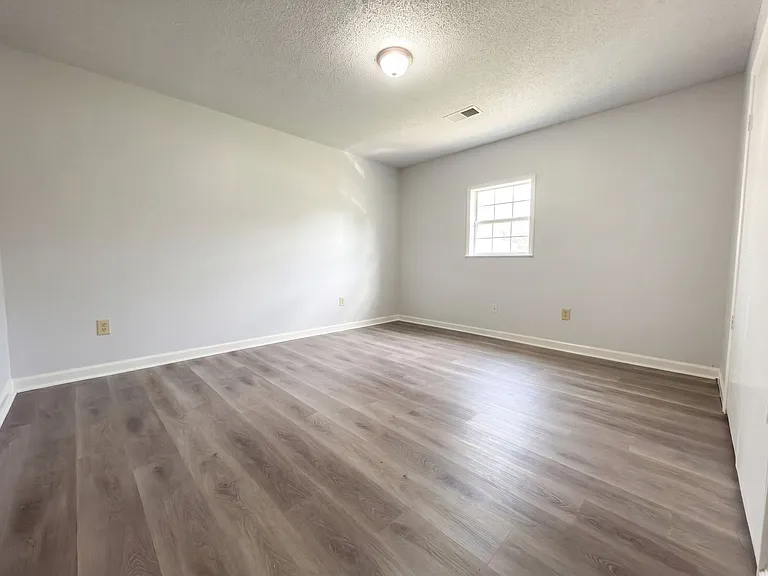 854 Carrolton Ave — Photo 5