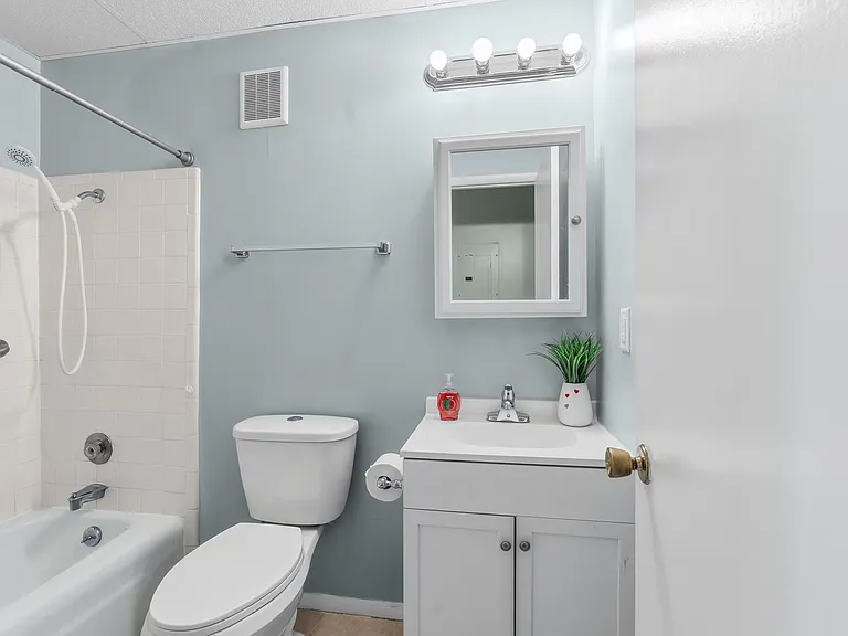 316 Cherry St #100 — Photo 11